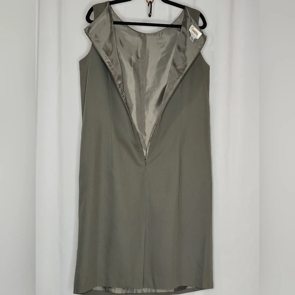 Talbots Woman Sleeveless Sheath Dress - Size 14